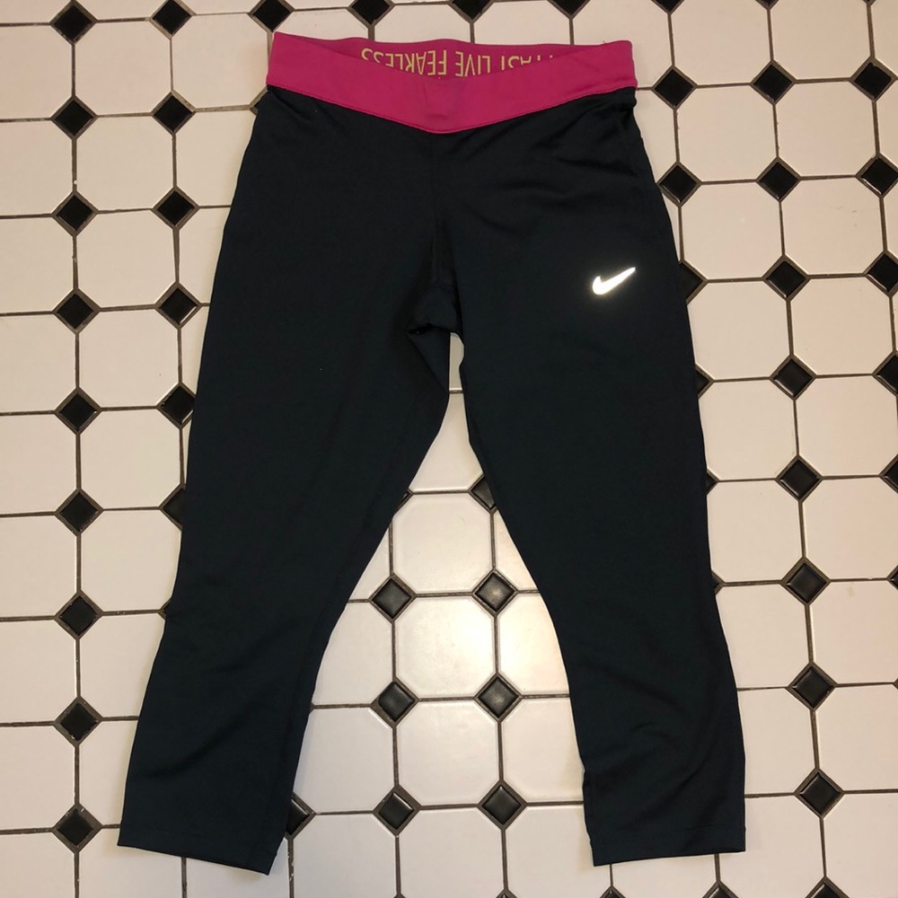 Nike crop running leggings